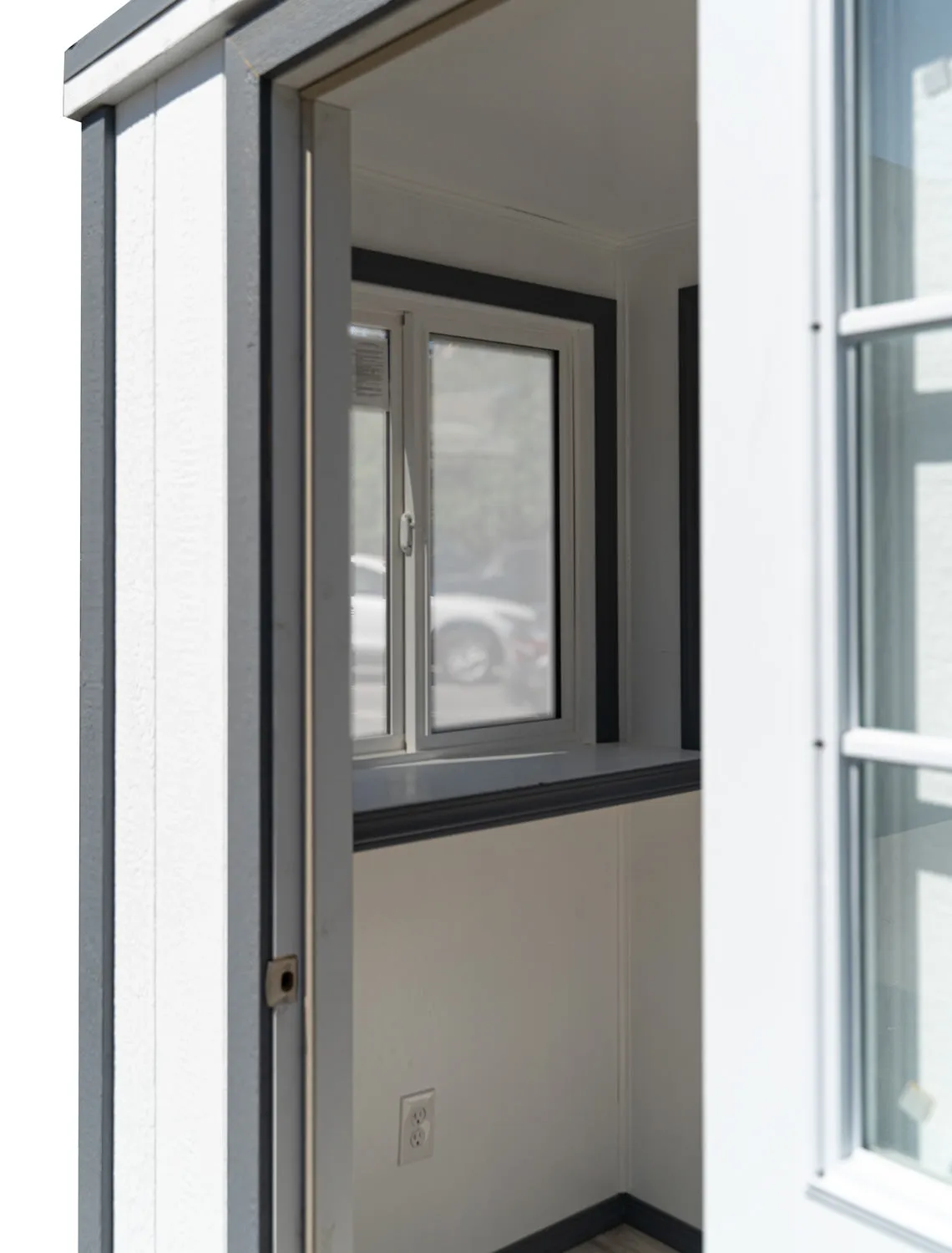 Fully Equipped Portable Security Booth